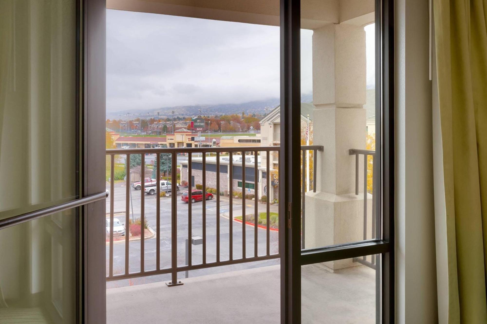 Springhill Suites By Marriott Provo Exterior photo