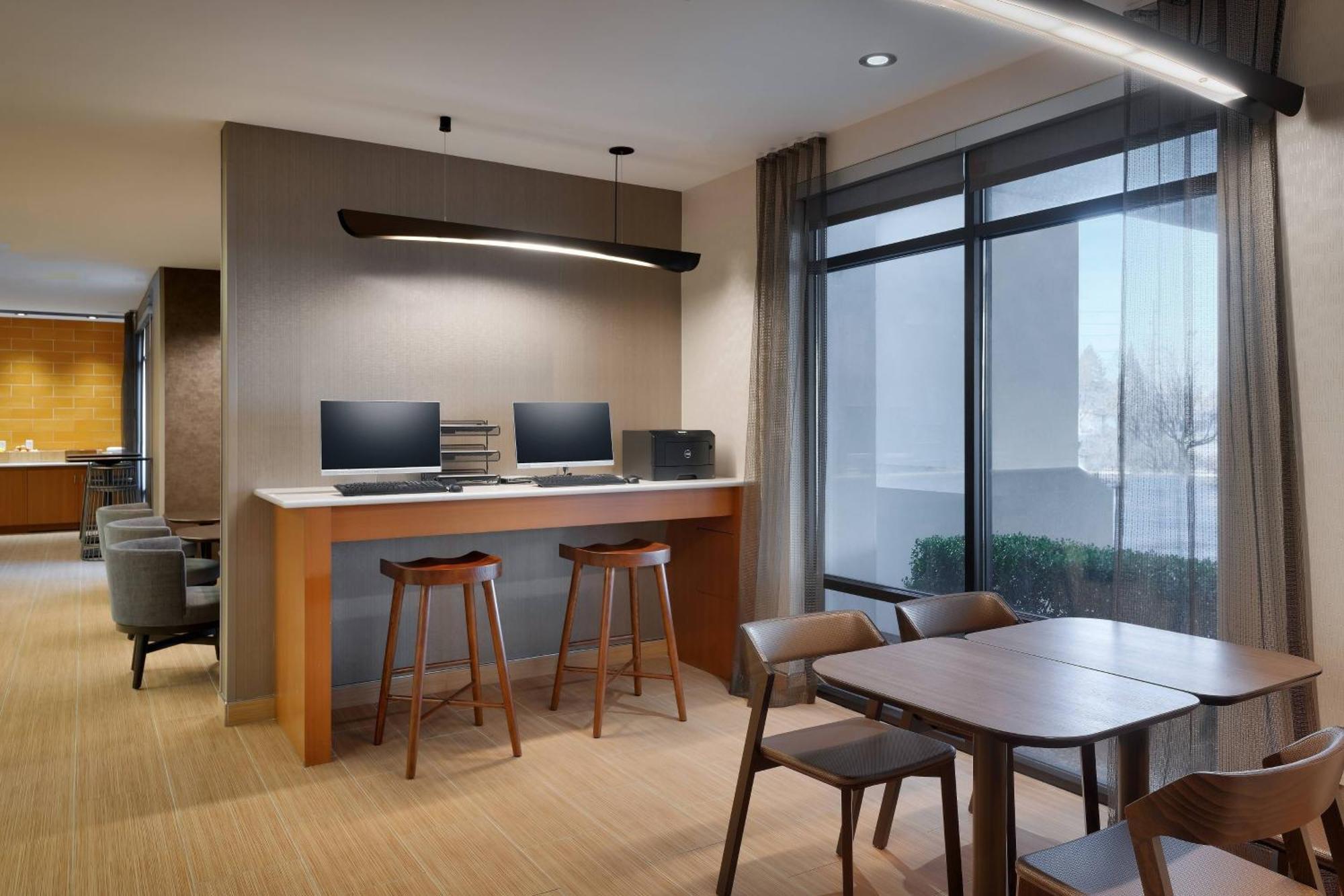 Springhill Suites By Marriott Provo Exterior photo